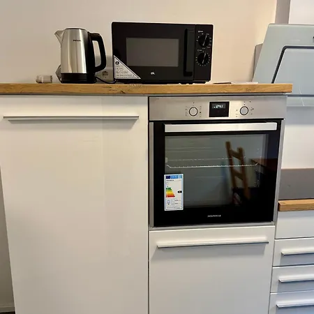 Erholung An Den Wasserfaellen - In - Stilvolles Mit Terrasse, Parkplatz & Ruhiger Lage Apartman