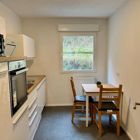 Erholung An Den Wasserfaellen - In - Stilvolles Mit Terrasse, Parkplatz & Ruhiger Lage Apartman Baden-Baden