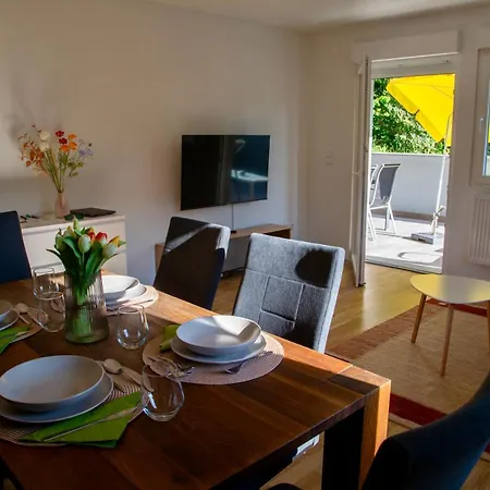 Apartament Erholung An Den Wasserfaellen - In - Stilvolles Mit Terrasse, Parkplatz & Ruhiger Lage *