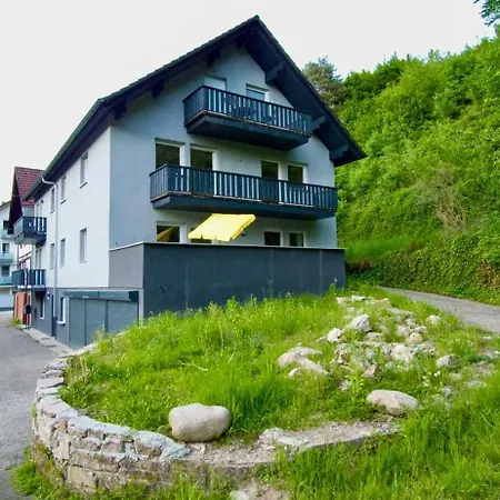 Erholung An Den Wasserfaellen - In - Stilvolles Mit Terrasse, Parkplatz & Ruhiger Lage