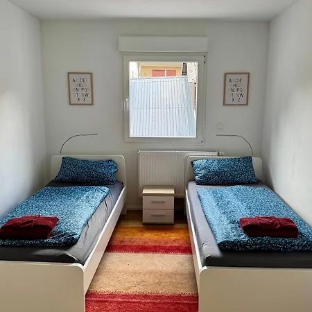 Erholung An Den Wasserfaellen - In - Stilvolles Mit Terrasse, Parkplatz & Ruhiger Lage *