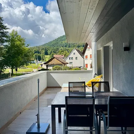 Erholung An Den Wasserfaellen - In - Stilvolles Mit Terrasse, Parkplatz & Ruhiger Lage Apartman Baden-Baden