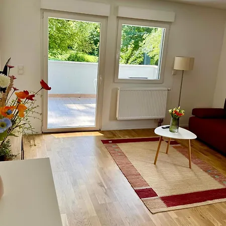 Erholung An Den Wasserfaellen - In - Stilvolles Mit Terrasse, Parkplatz & Ruhiger Lage Apartman