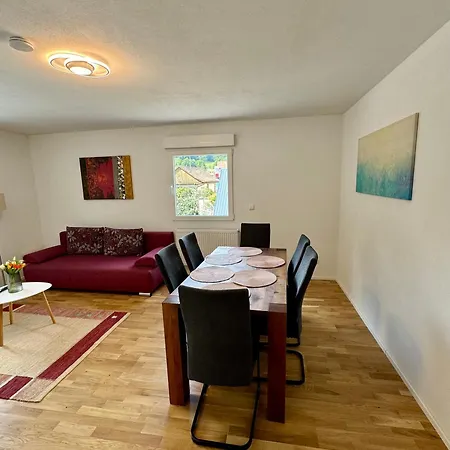 Erholung An Den Wasserfaellen - In - Stilvolles Mit Terrasse, Parkplatz & Ruhiger Lage Apartamento